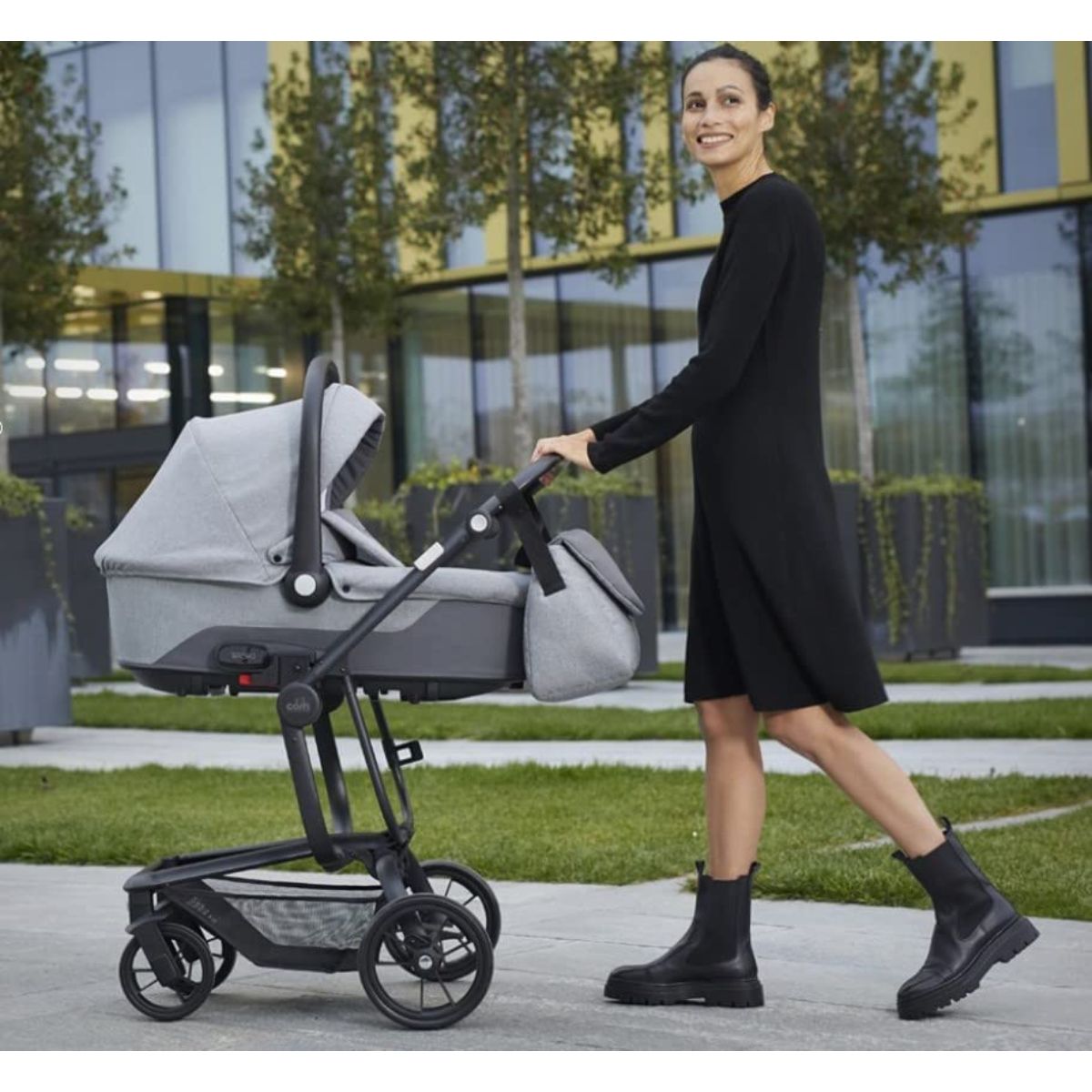 Cam Combi Family Travel System (0-36 Months) - Grey -  from 0 to 4 years old (22 kg.),  Spacious and deeper carrycot, Rocking function, Aluminium frame, Portable and compact folding, made in Italy. 