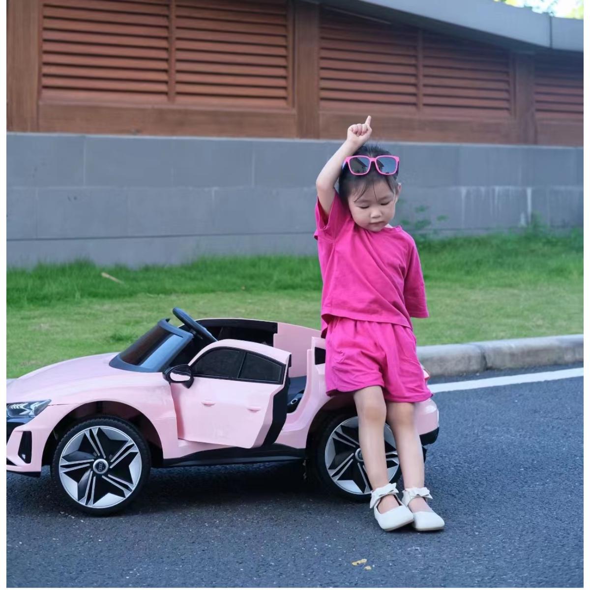 VIP STARS - Licensed Audi E-tron GT 12V4ah Battery, Leather seats, real rubber tires, highest quality, original and real mercedez-benz, Music, Light & USB, Electric Car, drive 12 months above - Pink