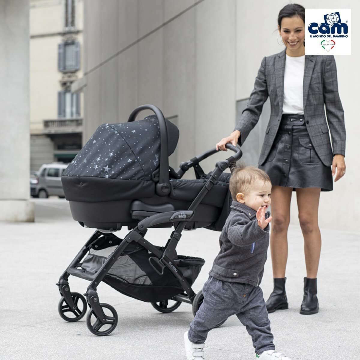 Cam - Vogue Baby Travel System - Blue, From 0 to 4 years old, Spacious Carrycot, Mattress, Hood with extendable sun visor, rocking function, Compact Folding Pushchair, Made in Italy, Safety Harness