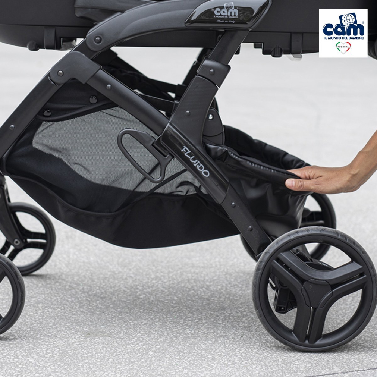 Cam - Fluido Easy Baby Travel System - Navy Blue, Adjustable 3-position backrest, from 0 to 4 years old (22 kg.) 5-point-safety harness, Freestanding when folded, Made in italy. 